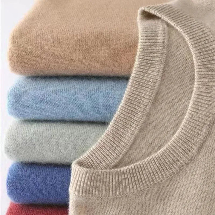 Men's plain crew neck jumper with long sleeves