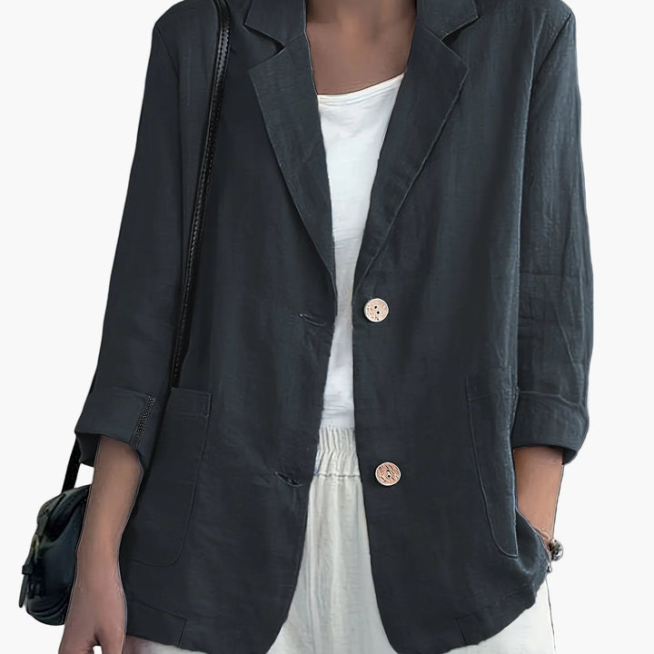 Women's blazer with notched lapels, button front and patch pockets