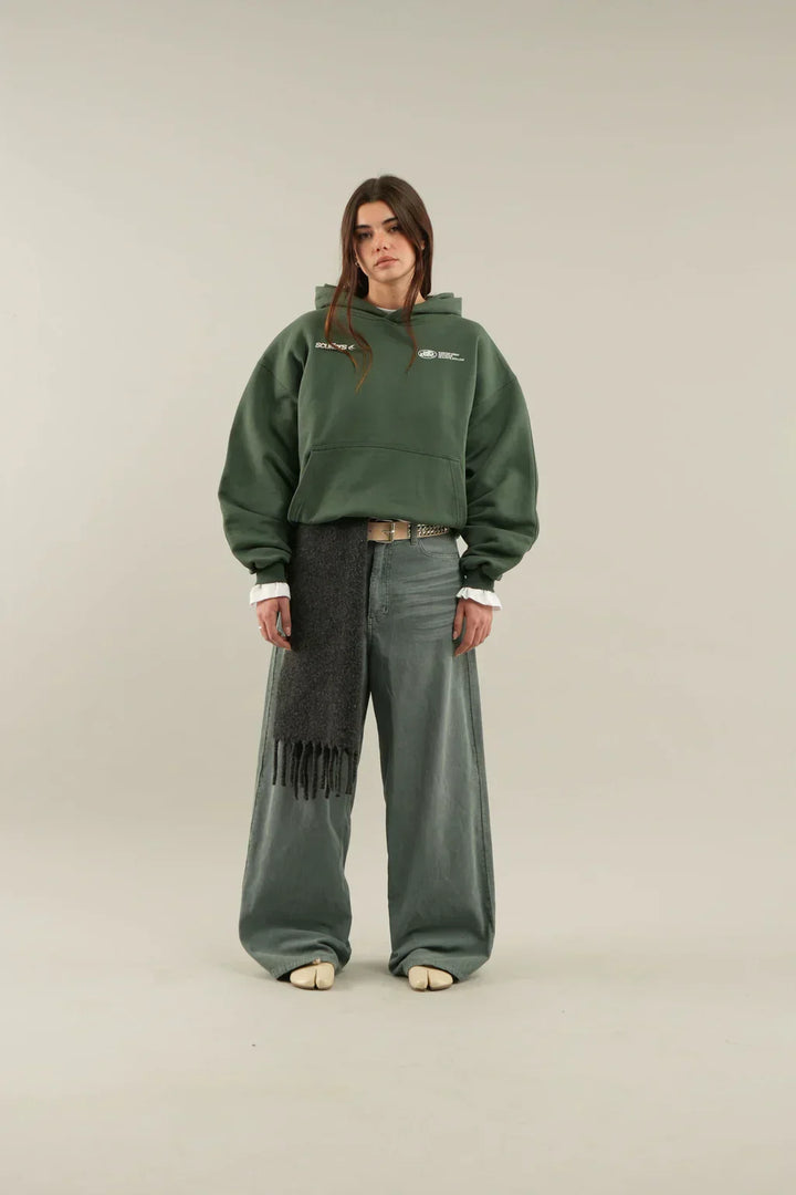 Women's hooded hoodie with long sleeves, cropped hem and kangaroo pocket