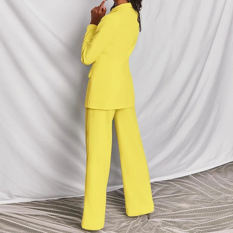 Women's tailored blazer and wide-leg trousers set with long sleeves