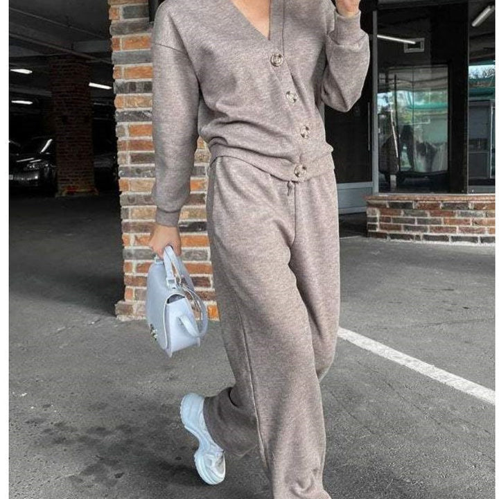 Women's knitted V-neck cardigan and relaxed trousers two-piece set