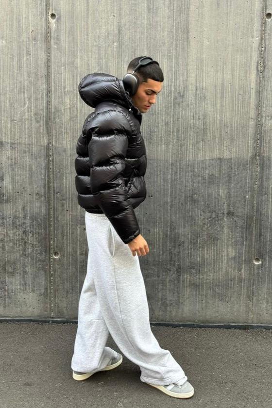 Men's hooded quilted puffer jacket with zip front and pockets