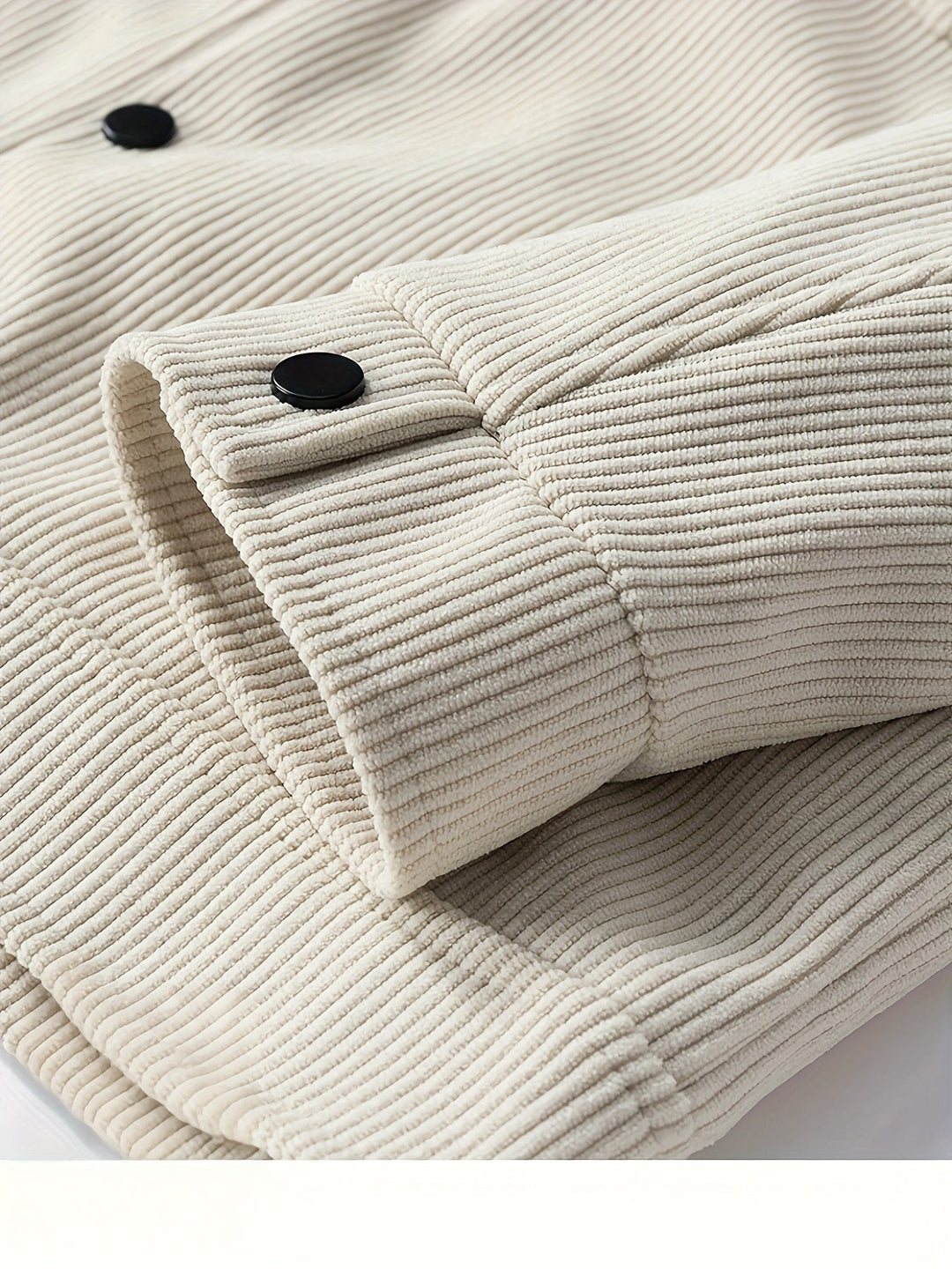 Men's corduroy utility jacket with pointed collar, button fastening and multiple pockets