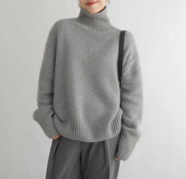 Women's ribbed turtleneck jumper with long sleeves and ribbed trims