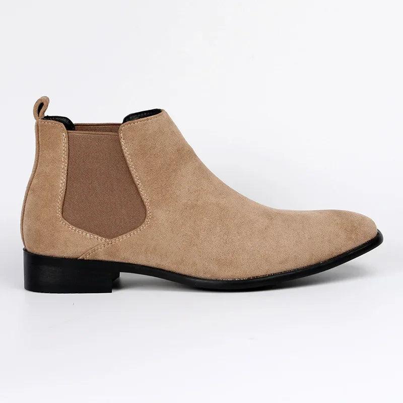 Men's Chelsea ankle boots with elastic side panels and almond toes