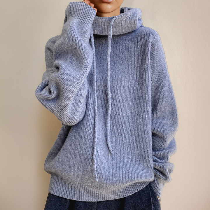 Women's relaxed knitted hoodie with drawstring hood