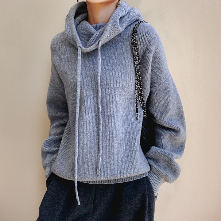 Women's relaxed knitted hoodie with drawstring hood