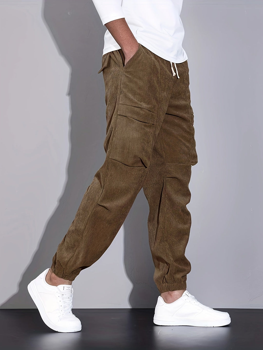 Men's corduroy cargo trousers with drawstring waist and elasticated ankle hems