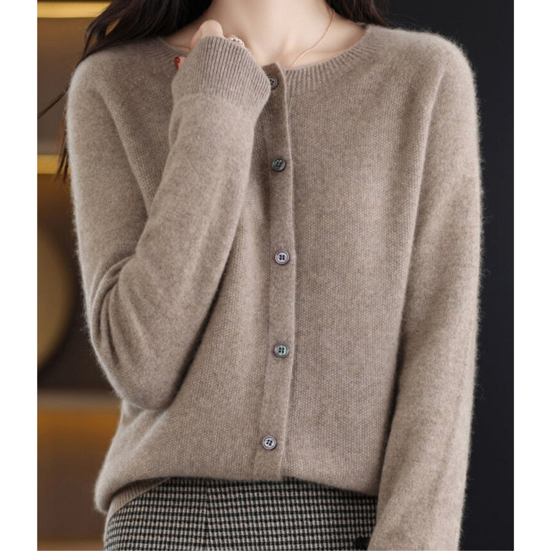Women's long-sleeved knitted button-front cardigan