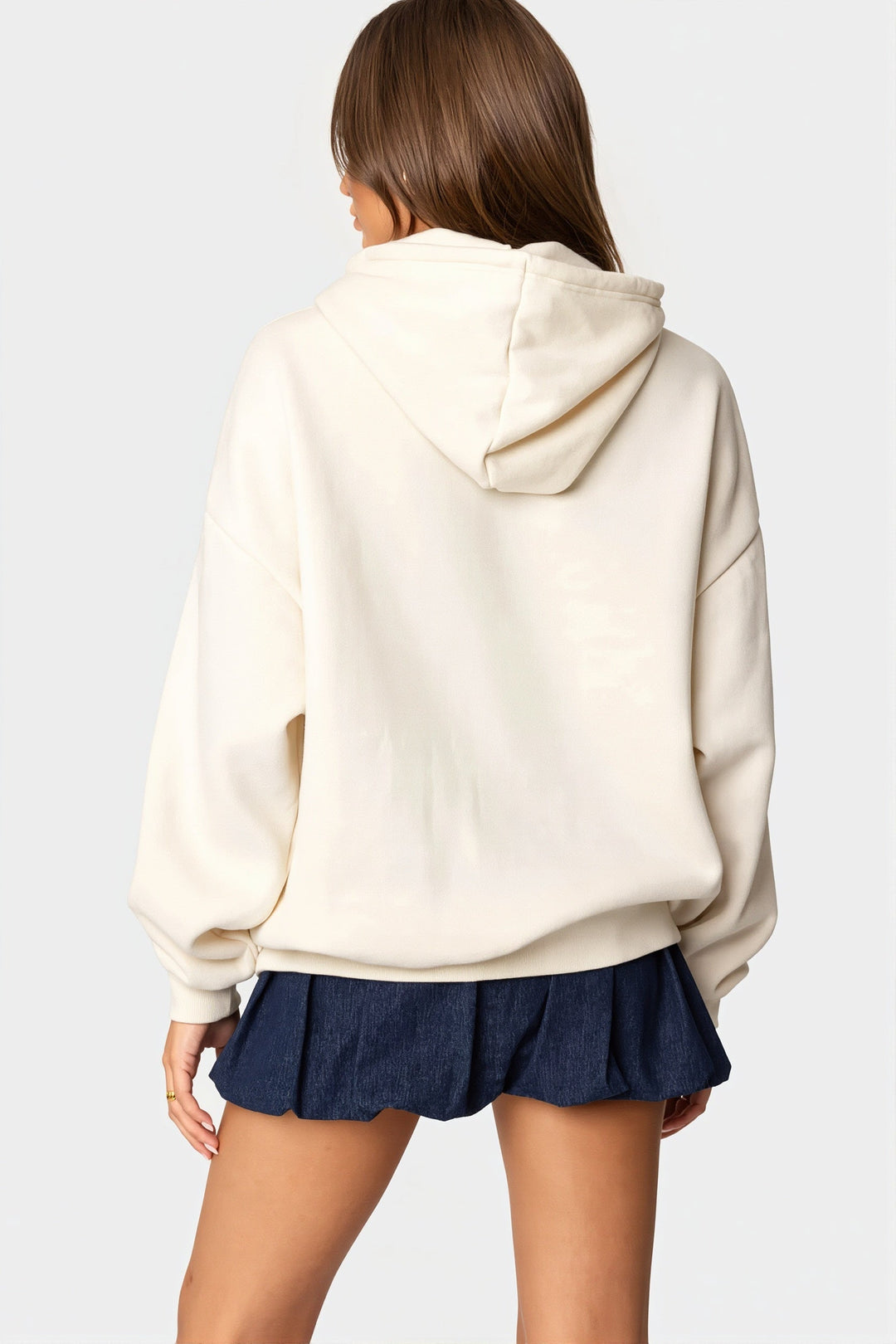 Women's oversized pullover hoodie with hood, number graphic, long sleeves and front pouch pocket