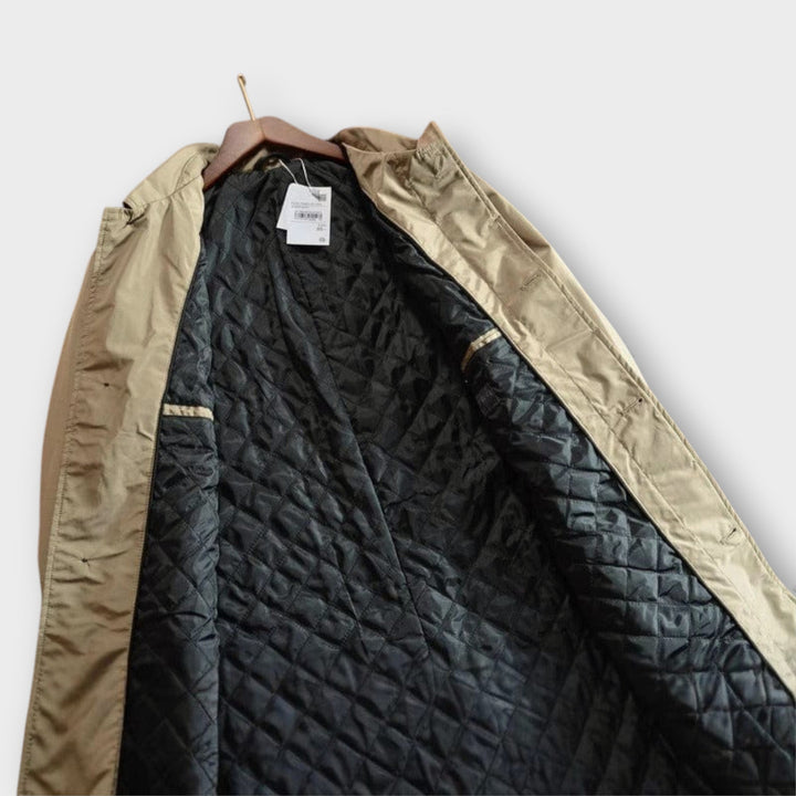 Men's single-breasted mid-length coat with pointed collar and button front