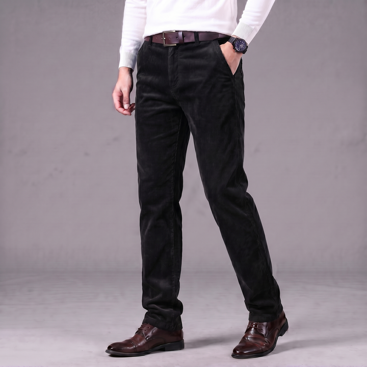 Men's straight-leg trousers with belt loops and angled side pockets