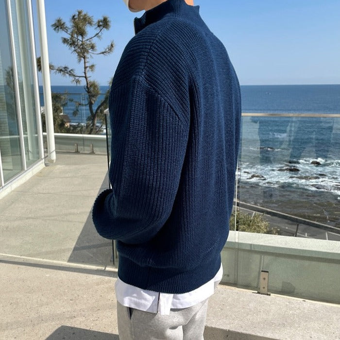 Men's ribbed half-zip sweater with mock neck and long sleeves