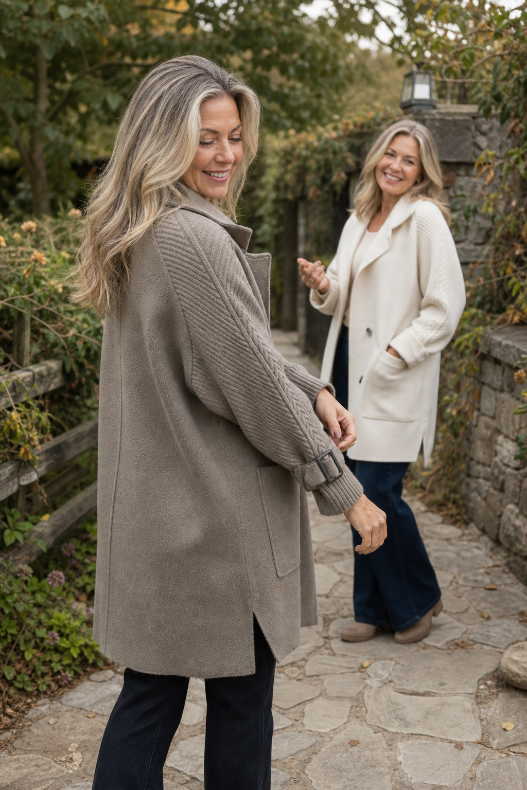 Women's longline coat with double-breasted buttons and cable-knit sleeves
