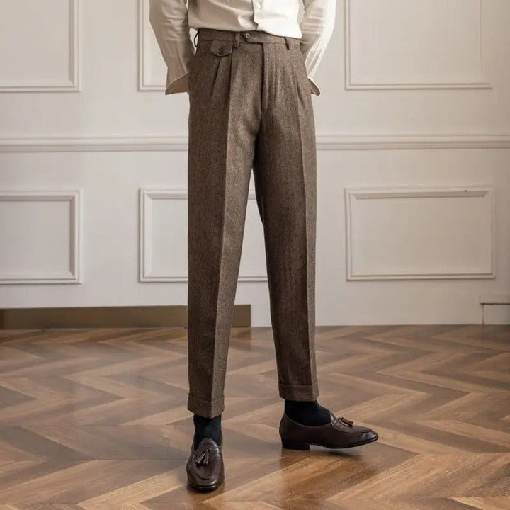 Men's pleated straight leg trousers with turn-up ankle hems