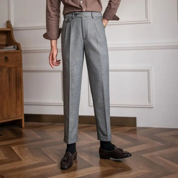 Men's pleated straight leg trousers with turn-up ankle hems
