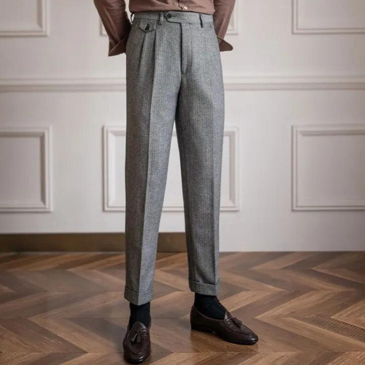 Men's pleated straight leg trousers with turn-up ankle hems