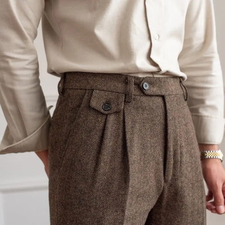 Men's pleated straight leg trousers with turn-up ankle hems