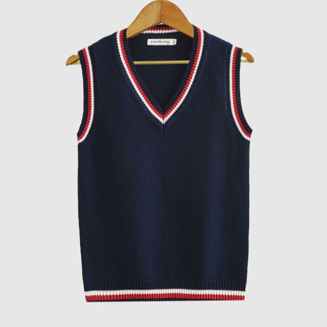 Women's sleeveless cable-knit jumper with striped V-neck and hem trims