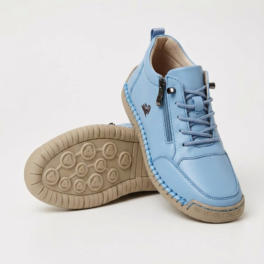 Women's lace-up trainers with side zip and flat textured sole