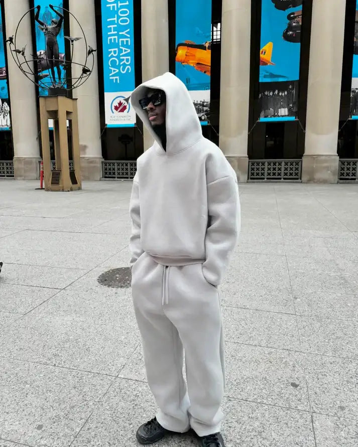 Men's hooded tracksuit set with oversized sweatshirt and full-length joggers