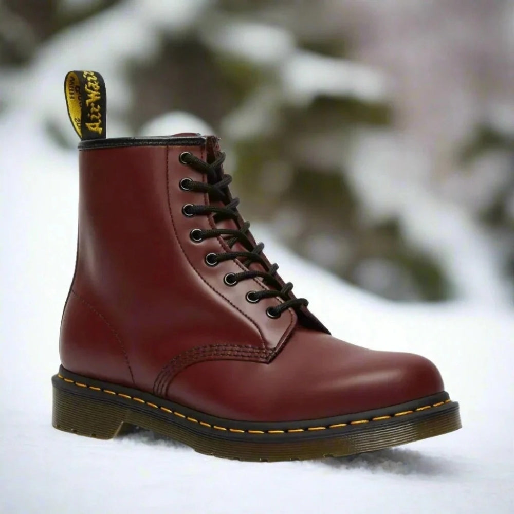 Women's lace-up ankle boot with round toe and lug sole