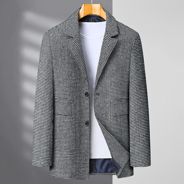 Men's tailored houndstooth blazer with notched lapels and flap pockets